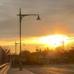 Meet your Posher, Adeniria